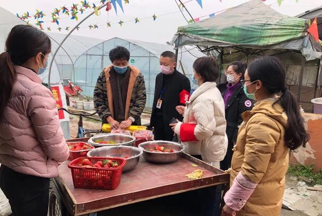 共聚“她”力量魏小英:抗擊疫情走在前,為民排憂解困難