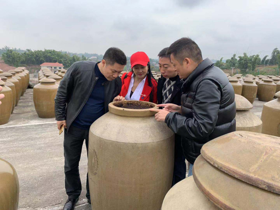 千天百味貢醋:傳承非遺 千天時間曬出黃金品質